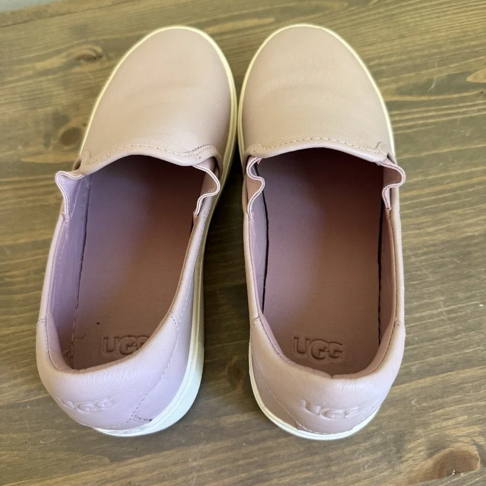Slip-On Casual Sneakers in Dusty Lilac